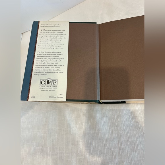 I Saw Esau The School Child’s Pocketbook Hardback Book - Picture 2 of 8